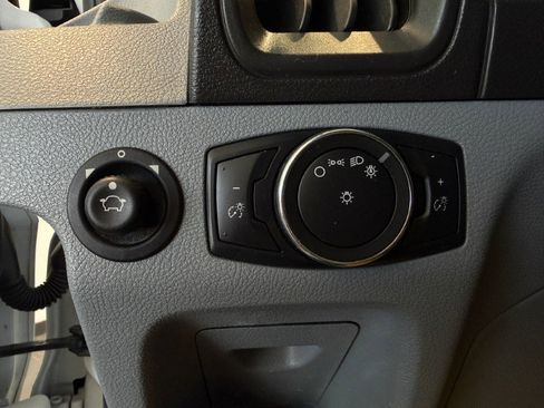 Used 2019 Ford Transit 350 XLT RWD image 26