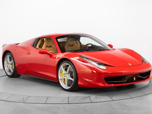Used 2014 Ferrari 458 Spider RWD image 18