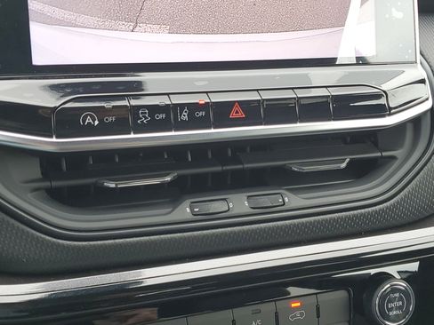 New 2026 Jeep Compass Latitude image 36