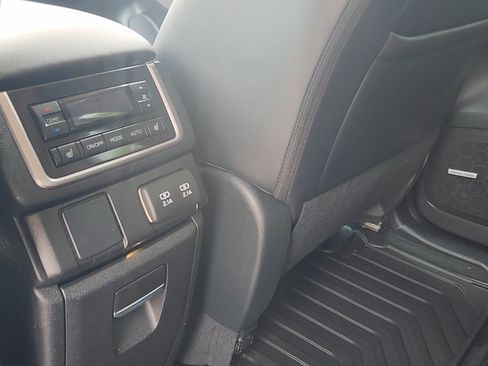 Used 2020 Subaru Ascent Limited w/ Technology Package AWD/4WD image 34