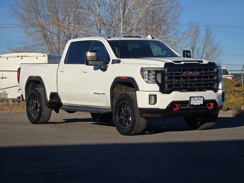 Used 2021 GMC Sierra 3500 AT4 w/ AT4 Preferred Package image 9