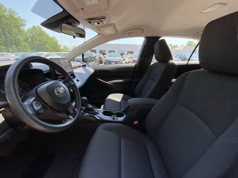 Used 2024 Toyota Corolla LE FWD image 19