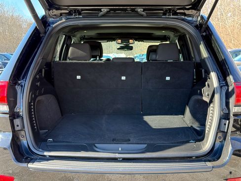 Used 2019 Jeep Grand Cherokee Laredo image 13