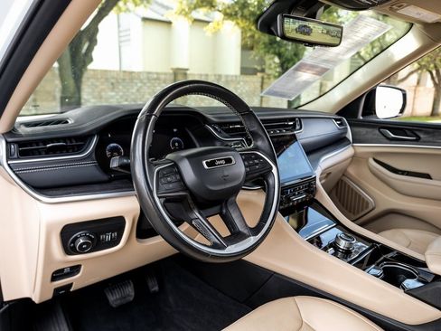 Used 2021 Jeep Grand Cherokee L Limited w/ Luxury Tech Group II image 26