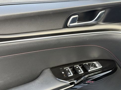 Used 2022 Kia K5 GT image 9