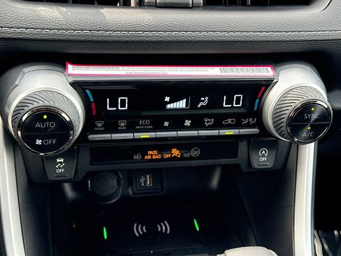 Used 2024 Toyota RAV4 XLE w/ Convenience Package image 35