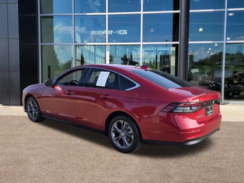 Used 2023 Honda Accord EX image 6