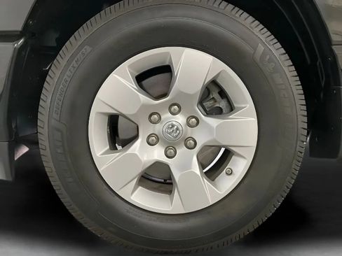 Used 2019 RAM 1500 Big Horn RWD image 23
