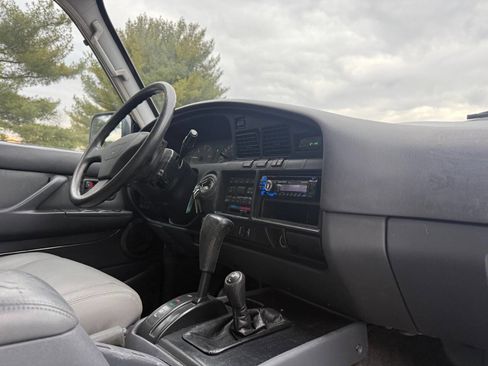 Used 1993 Toyota Land Cruiser Base AWD 4dr SUV image 52