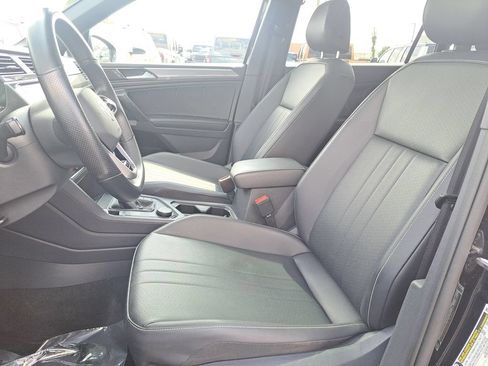 Used 2022 Volkswagen Tiguan SE R-Line AWD/4WD image 29