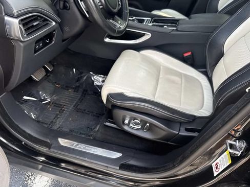 Used 2018 Jaguar F-PACE R-Sport AWD/4WD image 19