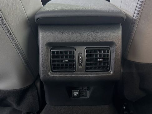 Used 2025 Toyota Camry SE w/ Convenience Package FWD image 26