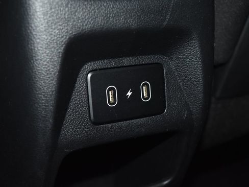 Used 2024 Hyundai Venue SEL image 20