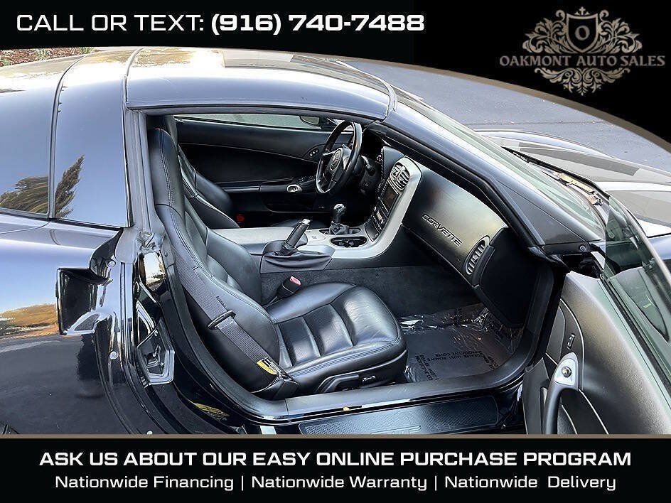 Used 2005 Chevrolet Corvette Coupe w/ Preferred Equipment Group RWD image 13