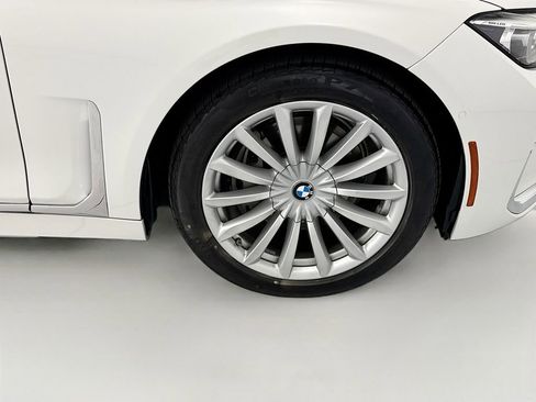 Used 2020 BMW 740i w/ Premium Package RWD image 31