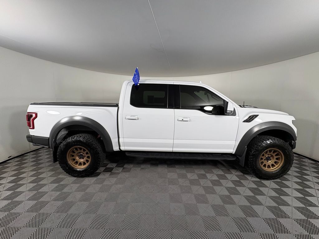 Used 2019 Ford F150 Raptor w/ Equipment Group 802A Luxury AWD/4WD image 6