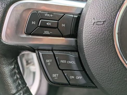 Used 2019 Ford Mustang Coupe image 11