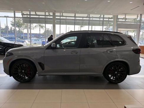 Used 2026 BMW X5 xDrive40i w/ M Sport Package image 6
