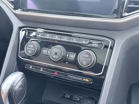 Used 2018 Volkswagen Atlas SEL Premium image 70