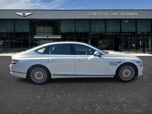 Used 2022 Genesis G80 2.5T w/ Prestige Package image 4