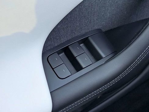 Used 2021 Tesla Model S Plaid image 26