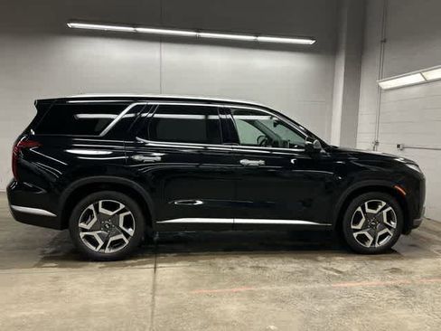Used 2023 Hyundai Palisade SEL w/ Premium Package AWD/4WD image 3