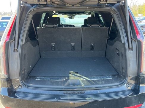 Used 2023 Cadillac Escalade ESV Sport w/ LPO, ONYX Package image 15