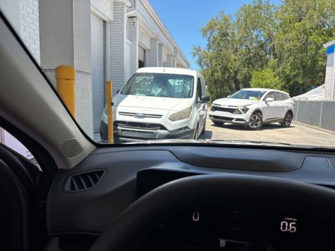 Used 2025 Kia K4 FWD image 35