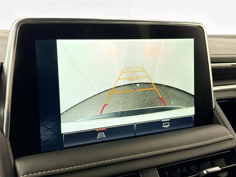 Used 2024 GMC Yukon XL SLT image 22