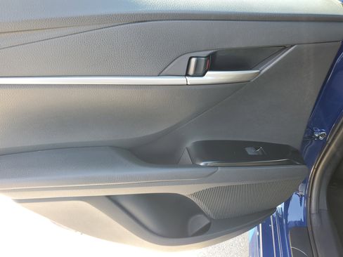 Used 2025 Toyota Camry SE image 26