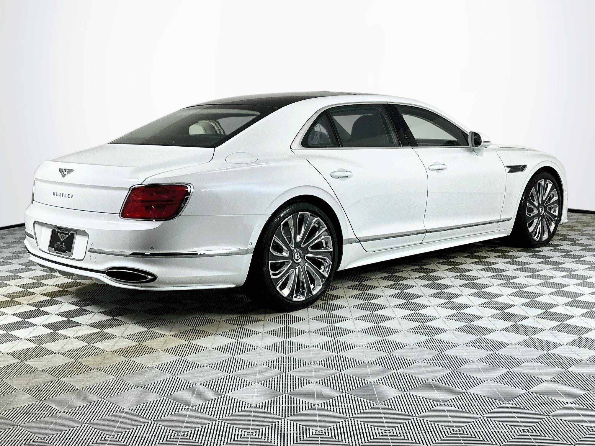 Certified 2025 Bentley Flying Spur Plug-In Hybrid AWD/4WD image 9