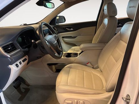 Used 2023 GMC Acadia Denali AWD/4WD image 9