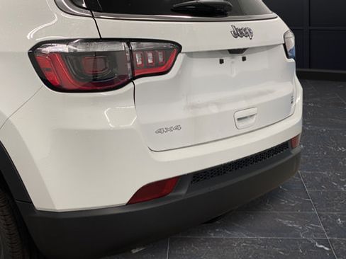 New 2026 Jeep Compass Latitude AWD/4WD image 40