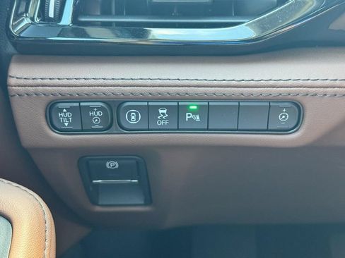 Certified 2026 Acura MDX w/ Advance Package AWD/4WD image 23