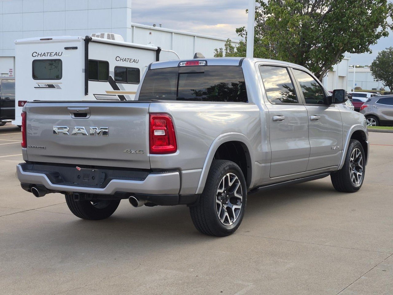 Used 2025 RAM 1500 Laramie w/ Laramie Southwest Edition AWD/4WD image 6