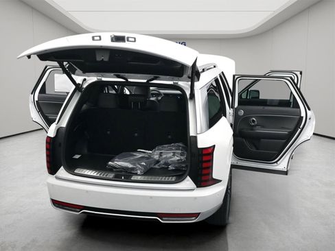 New 2026 Hyundai Palisade Calligraphy FWD image 16