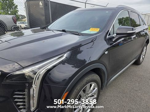 Used 2023 Cadillac XT4 Premium Luxury w/ Cold Weather Package AWD/4WD image 5