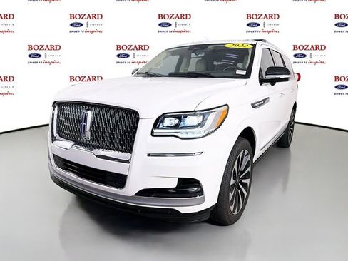Used 2022 Lincoln Navigator Reserve AWD/4WD image 4