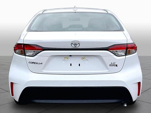 Used 2025 Toyota Corolla LE FWD image 5