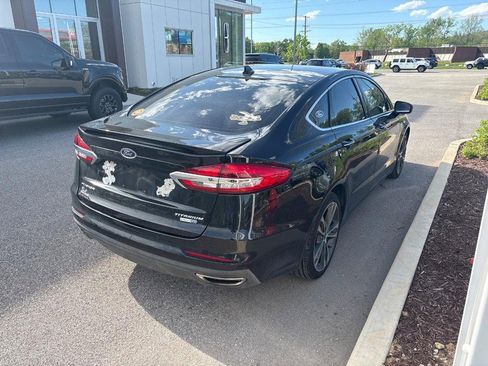 Used 2020 Ford Fusion Titanium image 3