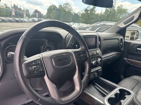 Used 2022 GMC Sierra 1500 Denali w/ Denali Premium Package image 8
