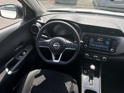 Used 2024 Nissan Kicks SV FWD image 17