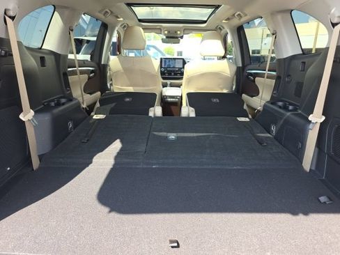 Used 2021 Toyota Highlander Platinum FWD image 30