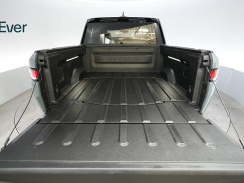 Used 2025 Rivian R1T Premium AWD/4WD image 8
