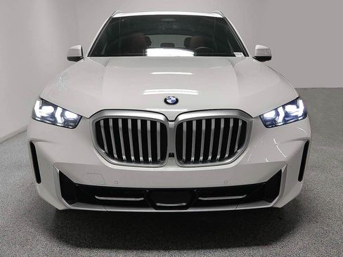 Used 2024 BMW X5 sDrive40i w/ Parking Assistance Package RWD image 2