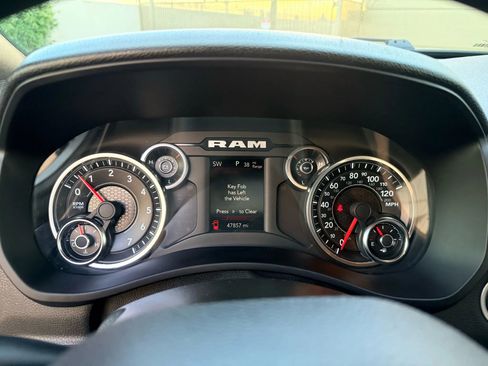 Used 2022 RAM 2500 Big Horn AWD/4WD image 28