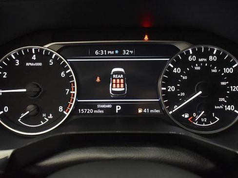 Certified 2025 Nissan Pathfinder SV FWD image 21