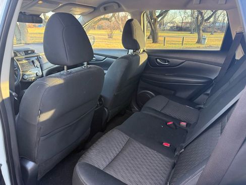 Used 2020 Nissan Rogue SV image 10