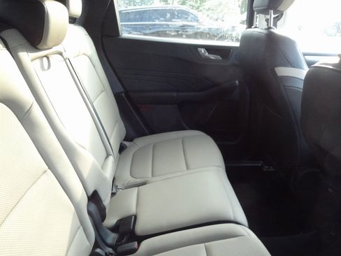 Used 2021 Ford Escape SEL w/ Technology Package image 8