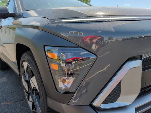 New 2026 Hyundai Kona Limited FWD image 24